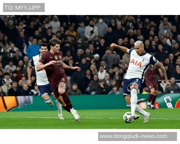 意甲惊现冷门热刺以一球小胜曼联引发全场震动