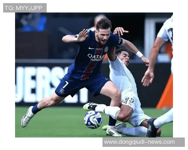 意甲精彩对决巴黎圣日耳曼大胜里昂神奇扑救点燃全场激情