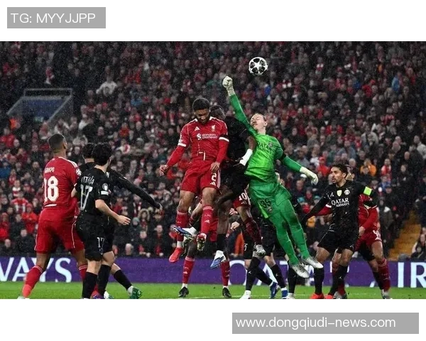 巴黎圣日耳曼逆转莱比锡红牌事件引发全场热议与转会传闻